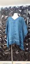 Load image into Gallery viewer, Dana Buchman poncho top     sz medium
