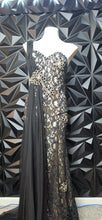 Load image into Gallery viewer, Delucci Vetan formal lace dress          sz 8
