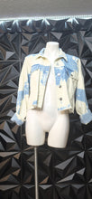 Load image into Gallery viewer, Denim bleach wash jacket            sz sm-1x
