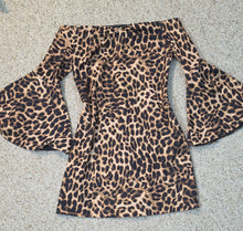 Load image into Gallery viewer, Vince camuto animal print off shoulder dress          sz med
