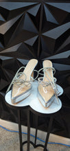 Load image into Gallery viewer, Clear rhinestone heels             sz 10
