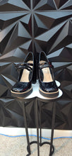 Load image into Gallery viewer, Steve Madden mary jane chunky heels         sz 11
