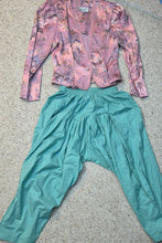 Load image into Gallery viewer, Vintage Nah Nah Collections floral print blazer/hareem pants 2 piece set   sz 15/16, best fit sz 10
