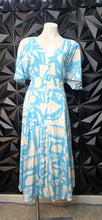 Load image into Gallery viewer, Label of Love maxi dress              sz xl
