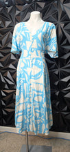 Load image into Gallery viewer, Label of Love maxi dress              sz xl
