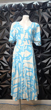 Load image into Gallery viewer, Label of Love maxi dress              sz xl
