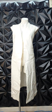 Load image into Gallery viewer, BLVD long white vest            sz small-lrg (10)
