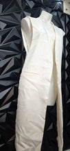 Load image into Gallery viewer, BLVD long white vest            sz small-lrg (10)
