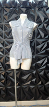 Load image into Gallery viewer, Jones New York stripe top            sz lrg (10)

