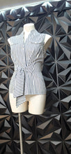 Load image into Gallery viewer, Jones New York stripe top            sz lrg (10)
