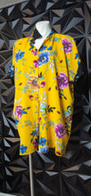 Load image into Gallery viewer, Avenue floral blouse
