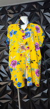 Load image into Gallery viewer, Avenue floral blouse
