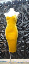 Load image into Gallery viewer, NWT Akira yellow dress               sz small
