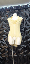 Load image into Gallery viewer, Jack netted high low fringe  top            sz med-lrg
