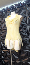 Load image into Gallery viewer, Jack netted high low fringe  top            sz med-lrg
