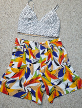 Load image into Gallery viewer, Melrose multicolor shorts/Polka dot bralette 2 piece set          sz 14
