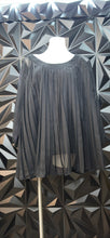 Load image into Gallery viewer, Tailissime pleated sheer top           sz 18
