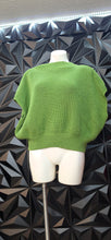 Load image into Gallery viewer, Unbranded green sweater top       sz one size
