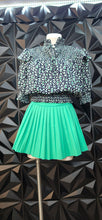 Load image into Gallery viewer, Ultra flirty pleated tennis skort       sz xlrg
