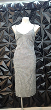 Load image into Gallery viewer, Zara black and white dress        sz small, best fitting sz large/xlrg
