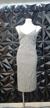 Load image into Gallery viewer, Zara black and white dress        sz small, best fitting sz large/xlrg

