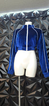 Load image into Gallery viewer, Fashion nova velour crop jacket             sz large

