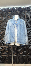 Load image into Gallery viewer, Denim distress top jacket                sz med-xlrg
