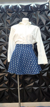 Load image into Gallery viewer, Denim polka dot flare skirt                sz untagged, 28 waist (med)
