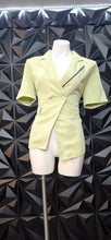 Load image into Gallery viewer, NWT Buchen green blazer             sz untaggged (best fitting sz med)
