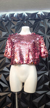 Load image into Gallery viewer, Pink big sequin crop top        sz sm-med
