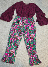 Load image into Gallery viewer, Multicolor pant/lace top 2 piece set   sz medium
