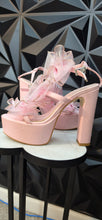 Load image into Gallery viewer, Azalea wang pink bow platform heels            sz 8  Disclaimer: Chipped at the toe
