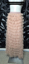 Load image into Gallery viewer, Pink tulle layered skirt          sz medium-large
