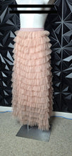 Load image into Gallery viewer, Pink tulle layered skirt          sz medium-large
