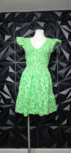 Load image into Gallery viewer, Univeral Thread ruffled baby doll dress           sz large
