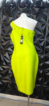 Load image into Gallery viewer, NWT Fashion nova bandage dress             sz 1x
