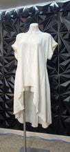 Load image into Gallery viewer, New Cha cha cream high low top             sz 1x-2x
