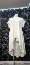 Load image into Gallery viewer, New Cha cha cream high low top             sz 1x-2x
