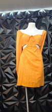 Load image into Gallery viewer, Wild Fable orange cutout off shoulder dress              sz xlrg
