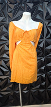 Load image into Gallery viewer, Wild Fable orange cutout off shoulder dress              sz xlrg
