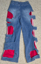 Load image into Gallery viewer, NWT Akira distress jeans             sz small
