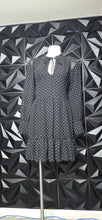 Load image into Gallery viewer, H&amp;M baby doll dress                  sz small

