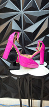 Load image into Gallery viewer, Express pink platform heels              sz 9  Disclaimer: few scratches (pictured)
