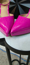 Load image into Gallery viewer, Express pink platform heels              sz 9  Disclaimer: few scratches (pictured)

