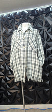 Load image into Gallery viewer, Promesa distressed jacket/duster            sz xl
