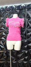 Load image into Gallery viewer, Ontwelfth pink ruffled top             sz large
