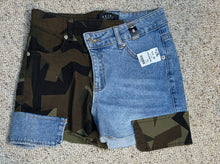 Load image into Gallery viewer, NWT Akira camo and denim shorts         sz small
