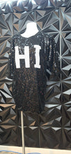 Load image into Gallery viewer, Black "Hi" sequin top            sz lrg
