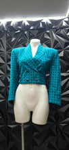 Load image into Gallery viewer, Eleanor Brenner crop vintage blazer             sz untagged, best fitting sz small
