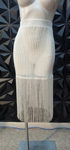 Load image into Gallery viewer, NWT Fashion nova white fringe skirt                 sz med-10
